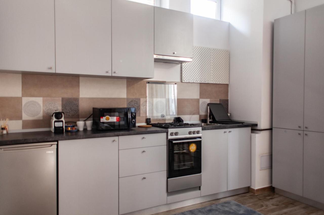 Modern Studio In The Heart Of ヤシ エクステリア 写真